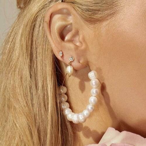 New Sweet Round Pearl Earrings Hoop Earrings Red Rhinestone Dangle Earring For Women Golden Circle classic design Ear Jewelry