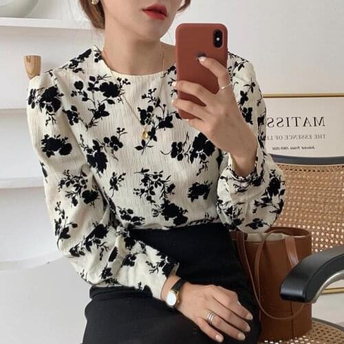 Chic Black White Flower Print Women Blouse Spring Fashion Vintage O Neck Design Blusas Loose Puff Long Sleeve Shirts