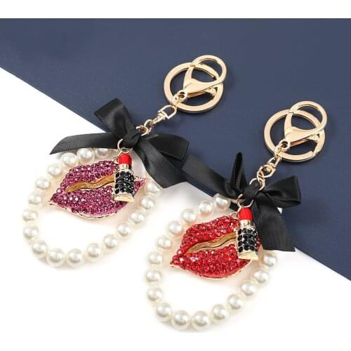Imitation Pearls Crystal Lips Keychain Rings For Women Red Rhinestone Lipstick Key Holder Charm Pendant Accessories Car Keyring