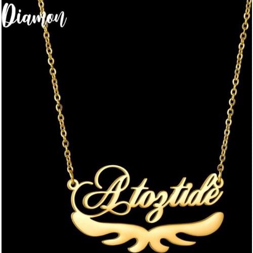 Diamon Customized 2020 New Fashion Name Bottom Wings Necklace Personalized Stainless Steel Gold Pendant Nameplate Gift for Women