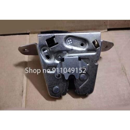 CAR The lock is on the rear door and below W156 GLA200 GLA220 GLA180 GLA250mer ced esb en zGLA45 W204 C200 C220 C250 C320 C350 C