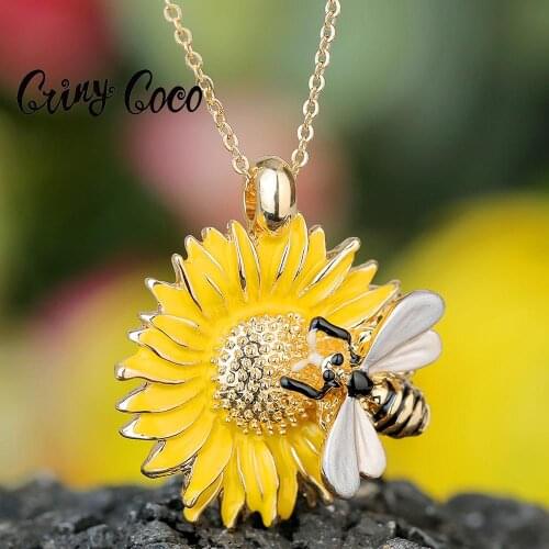Creative Design Bee Pendant Necklace Fashion Gold Plated Yellow Enamel Sunflower Daisy Chains Necklaces for Women Girls Gifts