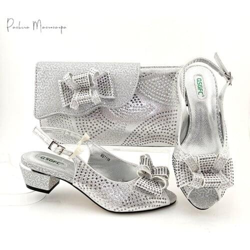 Nigerian 2021 Newest Italian Design Silver Color Party Women Shoes and Bag Set Decorated With Special Narrow Band and Cross-tied
