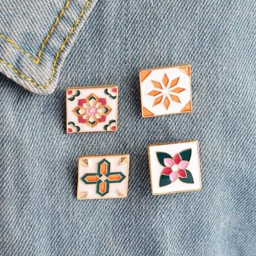 Flower Square Metal Badges 2017 New Fashion Brooch Pins For Clothes Badges Icons On Backpack Women Decorative Brooches XZ312