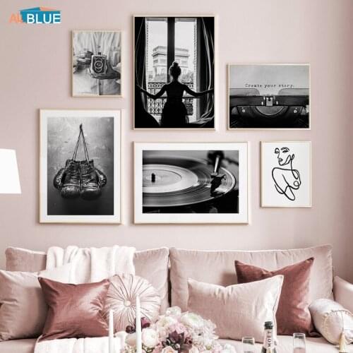 Nordic Poster Vintage Girl Glove Vinyl Records Wall Art Canvas Painting Black And White Print Abstract Decoration Picture Decor