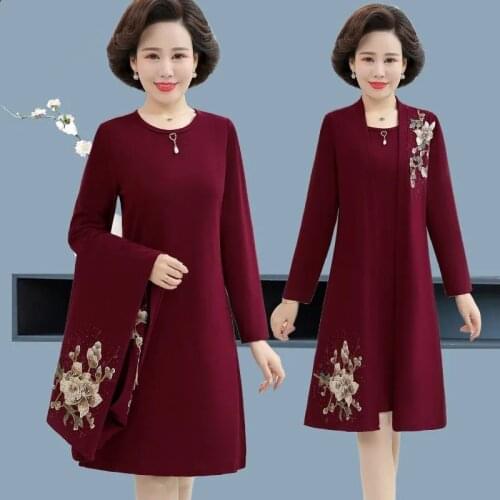 2021 Women Dress Two Piece Suit Spring Fall Noble Elegant Cheongsam Dress Middle-aged Mother Embroidered Dress Set Plus Size 5XL