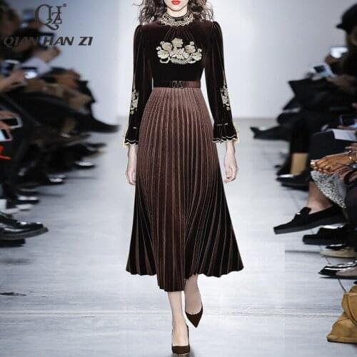 Qian Han Zi designer fashion velvet vintage Long dress Long sleeve Flower embroidery Slim pleated maxi dress women autumn/winter