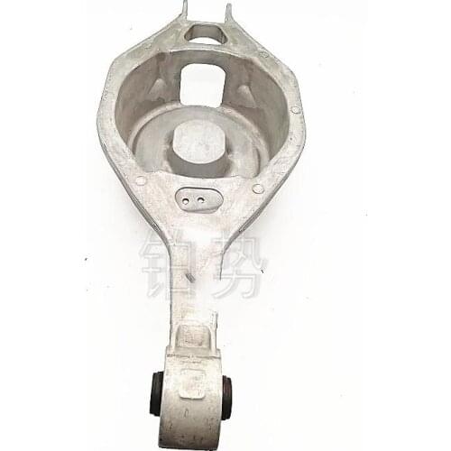 Car Rear suspension system chain link composite 2008-Nis sanT eana Rear lower suspension Rear pull rod Rear lower arm