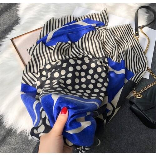 2021 New Style Luxury Brand Spring And Summer Fashion Headcloth Women Dot Print Cotton Scarf Ladies Popular Beach Big Shawl
