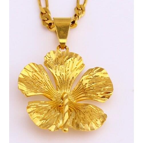Small Flower Ornament Pendant Golden Flower Simple Pendant Jewelry Womans Gift