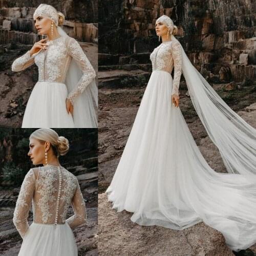 2020 Bohemian Wedding Dresses Long Sleeves Lace Appliques Beads Bridal Gowns Button Back Sweep Train Boho A Line Wedding Dress