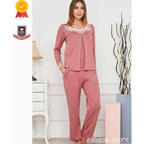 Olivera Velvet model maroon pajama suit