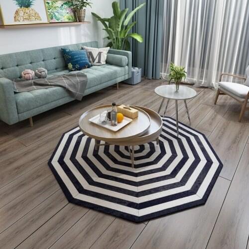 Round shape real natural cowhide patchwork rug white and black colour genuine fur carpet for bedroom decoration office chair mat