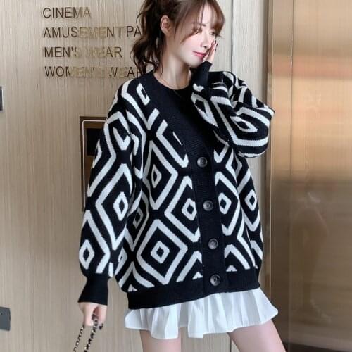 Black Cardigan Sweater Women 2020 New Korean Loose Thick Sweater Jacket V-neck Single Breasted Knitted Sweater Tops Oversize