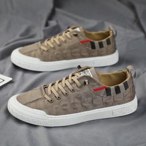 New Casual Shoes Mens Breathable Four Seasons Fashion Board Shoes Mens Sports Shoes Ice Silk Cloth Mens Shoes