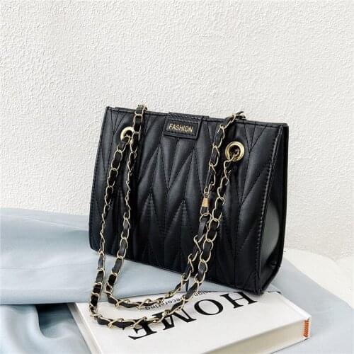 Fashion Retro Diamond Messenger Bag Womens Small Square Soft Chain Exquisite One-shoulder Armpit Bag for Women 2021 Wholesale