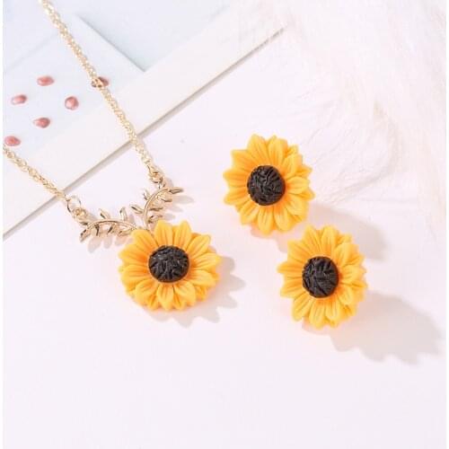 Modyle Trendy Acrylic Earring Necklace Creative Cartoon Tiny Flower Ear Stud Earring Choker Necklace Jewelry set for Kids