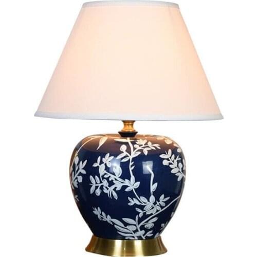 Pastoral Luxurious Blue White Ceramic Table Lamp for Parlor Bed Room Study Decor Porcelain Desk Light 53cm 2522