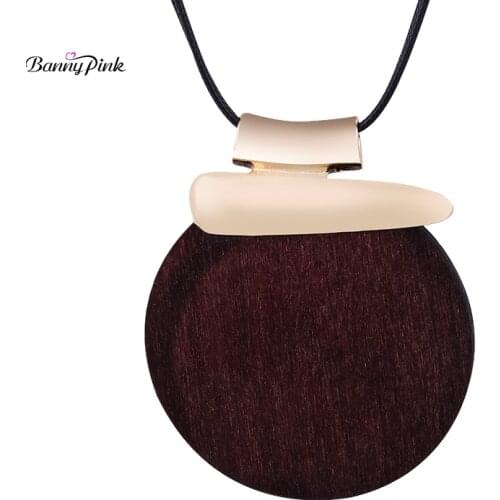 Ethnic Round Wood Pendant Necklace For Women Vintage Long Rope Chain Necklace Chunky Pendant Necklace Fashion Jewelry Colliers