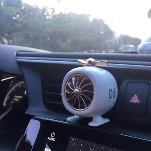 Mini Plane Air Freshener Car Smell Conditioning Alloy Auto Vent Outlet Perfume Clip Fresh Aromatherapy Fragrance