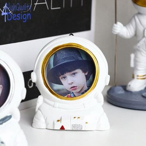 2PCS Nordic Ins Astronaut Photo Sticker Frame Childrens Baby Cute Picture Wall Hanging Spaceman Ornaments Mini Circle Case