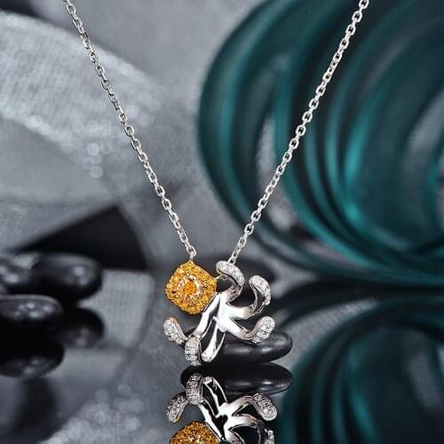 0.33ctw Cushion Fancy Diamond And White Round SI G-H Diamond 18K/585 Gold Pendant Necklace