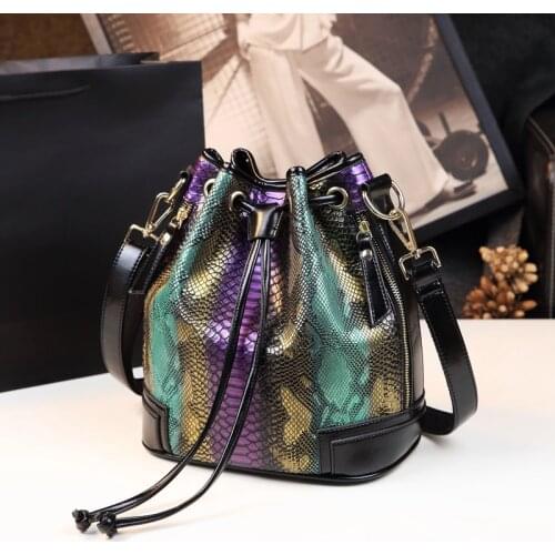 Genuine leather Bucket bag fashion Women shoulder messenger bag middle-aged female mother bag leather large-capacity handbag