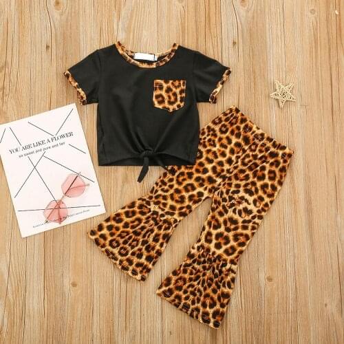 Explosion models 2-6 years old children baby short-sleeved strap T-shirt + leopard flared pants two-piece girl suit