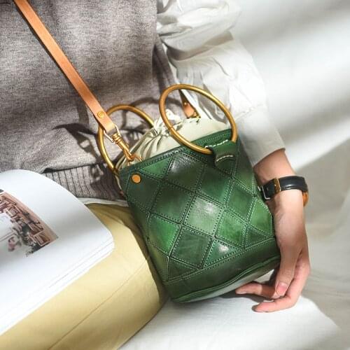 Fashion Metal Handle Design Natural Genuine Leather Stitching Womens Small Handbag Luxury Real Cowhide Mini Bucket Shoulder Bag