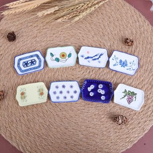 1 Pc 6*4CM Mini Dollhouse Ceramics Tableware Plates Tray Doll Food Dishes Kitchen Toy Doll House Accessories Kids gift