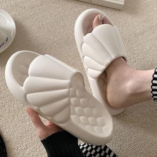 Non-slip Women Men Summer Slippers Beach Slide Sandals Flip Flops Cartoon Wing Soft Soled Comfort Ladies Couples Bathroom Shoes