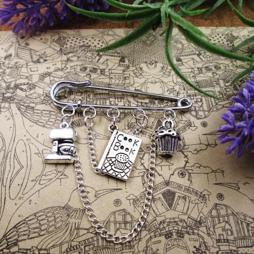 Cookery Brooch Baking Brooch Gift for Baker Cupcake brooch yummy mummy domestic goddess Bake Off Pin