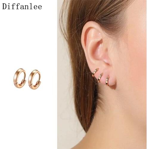 585 Gold color Mini Slim Trend Hip-hop Huggie Circle Small Hoop Earrings For Women Fashion Hot Gift for Kids Girls Baby Children