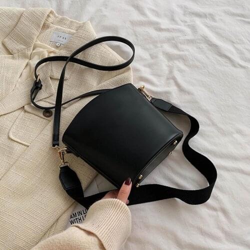 Retro fashion bag womens new fashion 2020 Shoulder Bag Messenger Bag autumn winter versatile leisure bucket bag womens leather