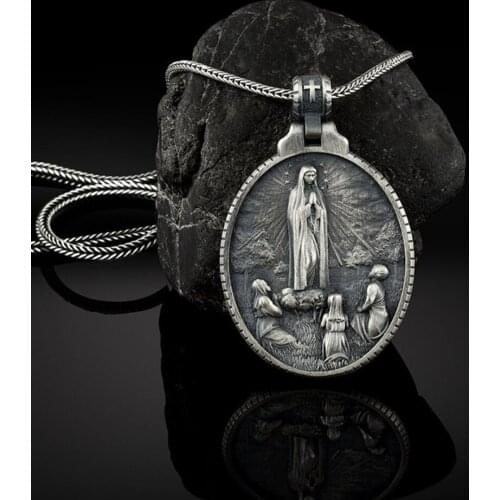 Virgin Mary Pendant Catholic Retro Necklace Christian Religious Accessories European and American Style Religious Necklace