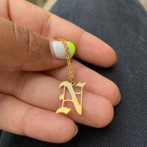 2021 Fashion 26 Letters Pendant Necklace Cute Gold Color Sequins Alloy Round Necklace For Woman Wedding Jewelry Best Gifts
