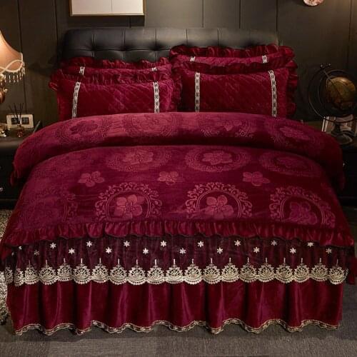 Europe Lace Crystal Velvet 4pcs Bedding Set Embossed Duvet Cover Quilted Bedskirt Thick Soft Twin King Queen Luxury Pillowcases