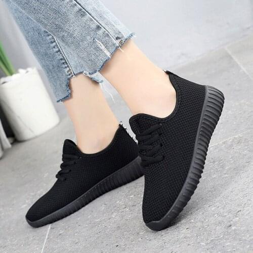 Lightweight Mesh Fly Woven Fashion Breathable Womens Sports Casual Shoes 2021 Summer New Style