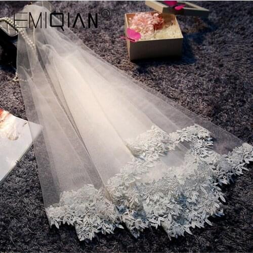 Elegant Ivory Bridal Veil Tulle Lace Edged Appliqued Wedding Veil Stunning Women Wedding Accessory