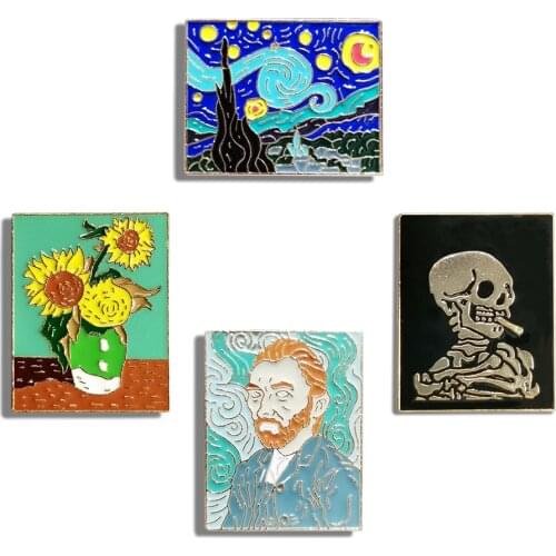 Fox Enamel Pins Foxes Heart Brooches Jewelry Medal Lapel pin Jeans shirt Bag Cute Animal Brooch For women