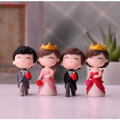 Playful bag Courtship couple doll PVC toy figure Wedding Bride Bridegroom statue Little ornament Lovers action figure HG38