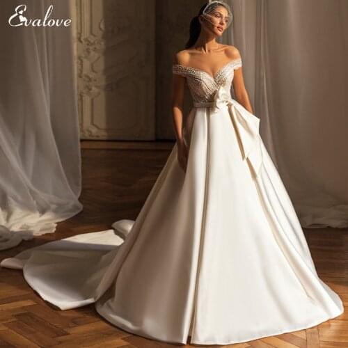 EVALOVE Luxury Scoop Neck Beading Cap Sleeve A-Line Wedding Dress Gorgeous Sashes Big Bow Court Train Satin Vintage Bridal Gown
