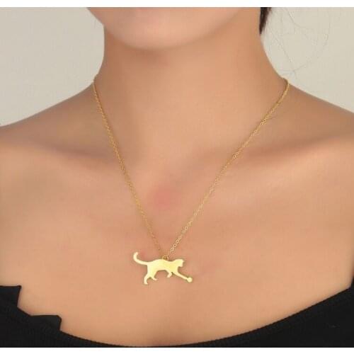 Lovely Cat Play With Ball Choker Necklaces for Girls Women Kitty Pendant Cute Cat Jewelry Gift for Women Daughter Cat Lover