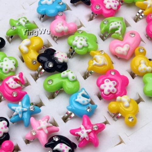 Yingwu 50Pcs/Lot Mixed Cartoon Resin Children Rings Cute Flower Finger Ring Jewelry For Kids Christmas Gifts