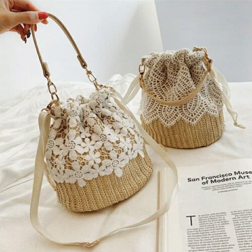 New Trendy Spring And Summer Fashion Grass And Rattan Woven Bag Bucket Portable Small Bag Female Messenger Bag