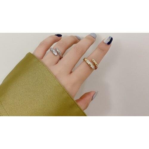 WTLTC New Style Hammered Textured Thumb Rings for Women Open Cubic Zirconia Finger Rings Minimal Irregular Geometric Ring Femme