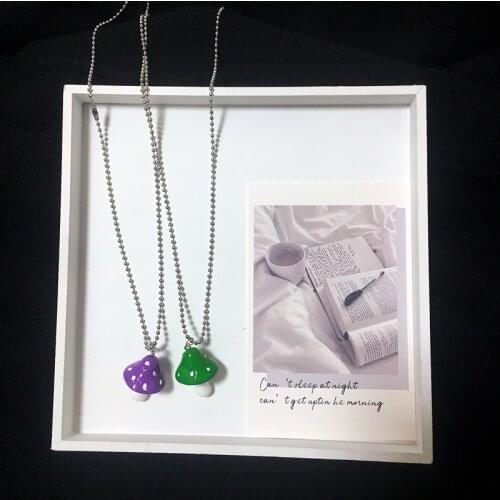 Fashion Cartoon Multi Color Mushroom Necklace Personality Resin Mushroom Pendant for Girl Boy Couple Charm Jewelry Gift Decor