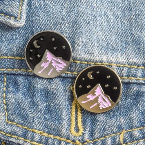 Circular gold and silver Moon Peak pin Brooch wholesale Sewing Lapel Pin denim Badge Men and women Jewelry Gifts for Children