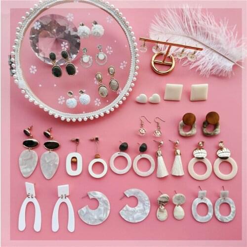 Geometric White Acrylic Drop Earrings for Women Elegant Round Square Acetate Female Pendant Earrings Temperament Gifts Jewelry