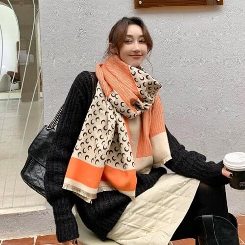 New Ladies Fashion European and American Style Crescent moon Pattern Printing Imitation Cashmere Shawl Multifunction Warm Scarf